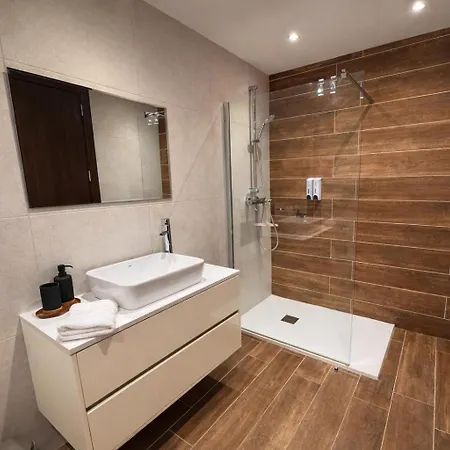 Apartment Modern & Bright 2-bedroom